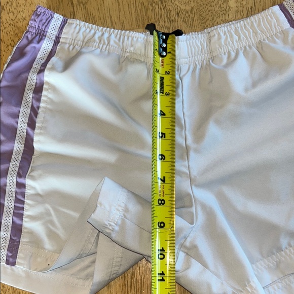 Nike Vintage Shorts - Picture 9 of 10